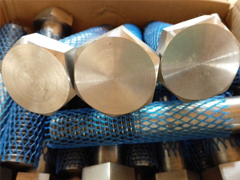 stora tillförsel mekaniska fästelement höga upphängda tunga sexkantsbult och mutter